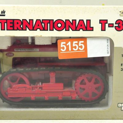 Case International T-340 Crawler