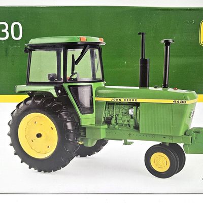 John Deere NF 4430 Tractor