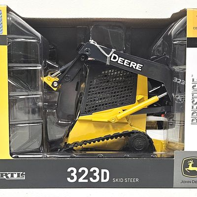 John Deere 323D Skid Steer