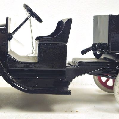 1920's Buddy L Flivver Ford Model T Dump Truck