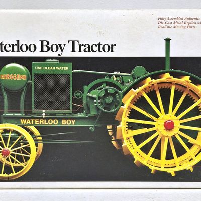 John Deere Waterloo Boy HD Tractor
