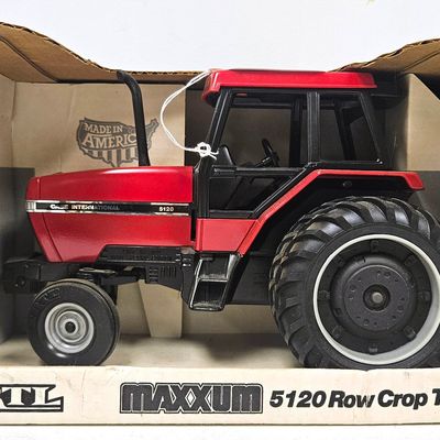 Case International Maxxum 5120 Row Crop Tractor