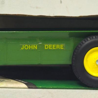 John Deere Farm Implement Spreader