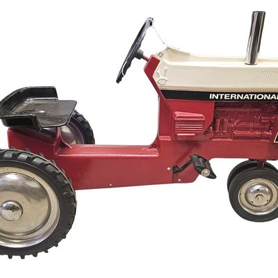 International 1066 Pedal Tractor