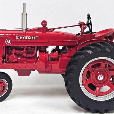 1/8 Scale McCormick Deering Farmall M NF Tractor