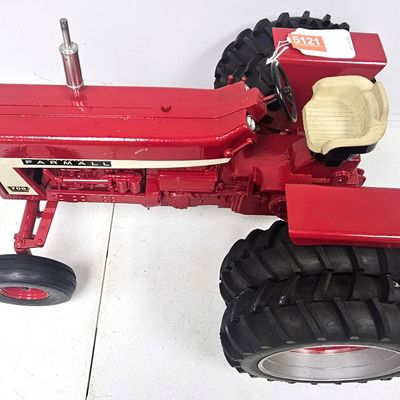 1/8 Scale Farmall WF 706 Diesel White Stripe Tractor