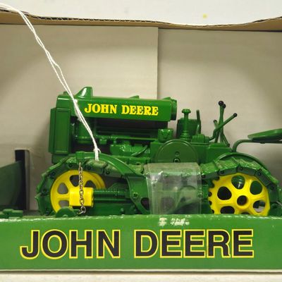 John Deere Lindeman Crawler with Blade