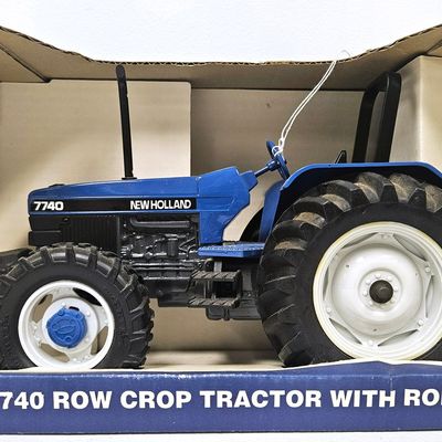 New Holland 7740 Row Crop Tractor with ROPS
