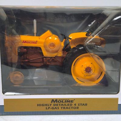 Minneapolis Moline HD Four Star LP Gas Tractor