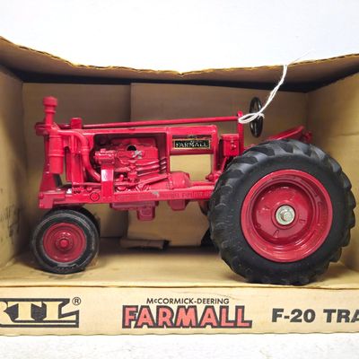 McCormick Deering Farmall NF F-20 Tractor