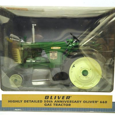 Oliver HD 660 Diesel Tractor