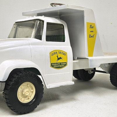 1970's John Deere Tilt Flatbed Dealer Truck