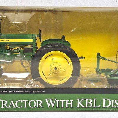 John Deere WF 420 Tractor with KBL Disc