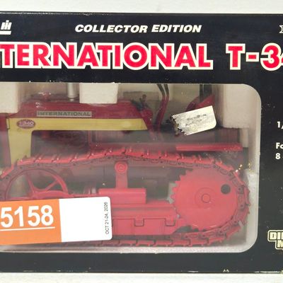 Case International T-340 Crawler