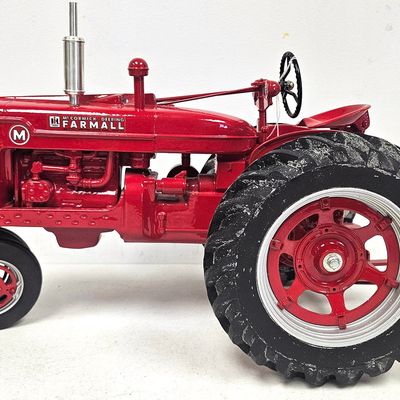 1/8 Scale McCormick Deering M NF HD Tractor