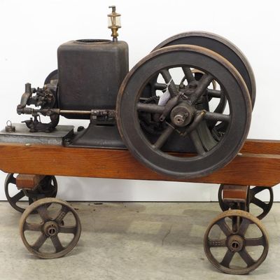 Sale Photo Thumbnail #423: Rawleigh 1.5 hp hit & miss engine