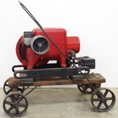 Sale Photo Thumbnail #345: International 1.5-2.5 hp hit & miss engine