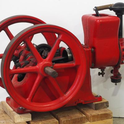 Sale Photo Thumbnail #391: Associated 1.75hp engine