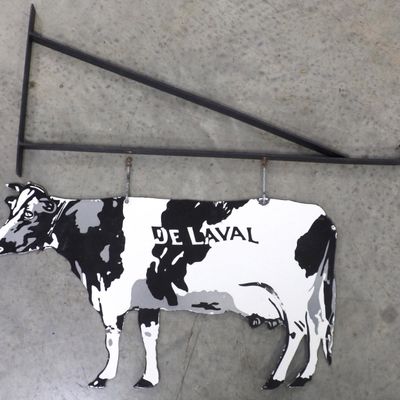 Sale Photo Thumbnail #71: DeLaval holstein cow 'fantasy' sign