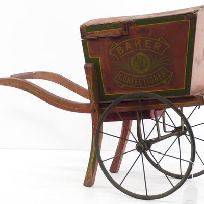 Sale Photo Thumbnail #318: Model wooden bakery vendor push cart
