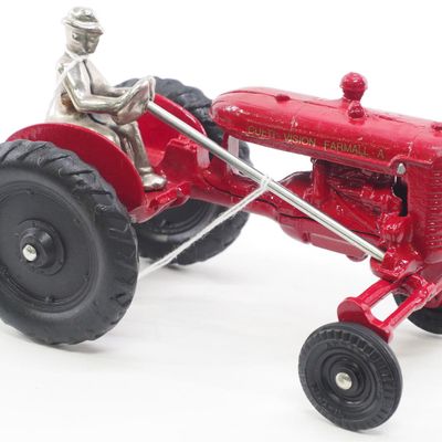 Sale Photo Thumbnail #173: Arcade Farmall CultiVision tractor