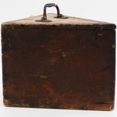 Sale Photo Thumbnail #436: Wooden triangle carry case with hinged lid