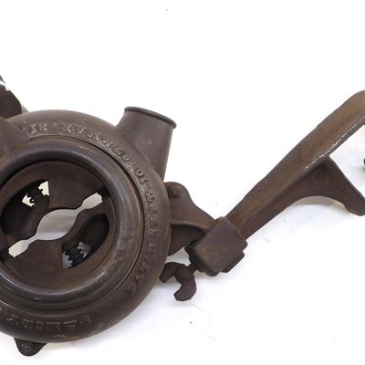 Sale Photo Thumbnail #599: Table-mount, hand-crank Family Corn Sheller