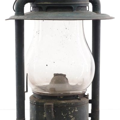 Sale Photo Thumbnail #533: No.9 Globe Street Lamp
