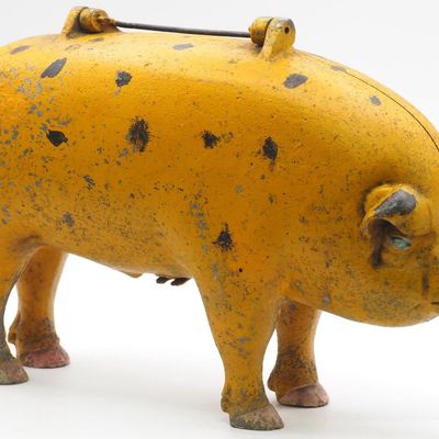Sale Photo Thumbnail #629: MoorMan cast iron salesman sample pig, WOW!