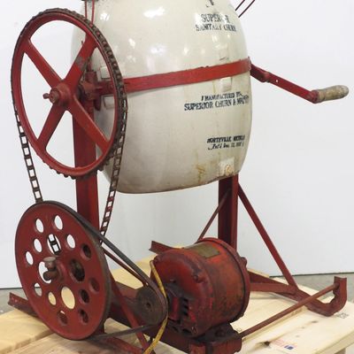 Sale Photo Thumbnail #379: Superior Sanitary 8-gal stoneware butter churn