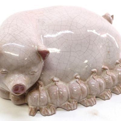 Sale Photo Thumbnail #699: Beautiful sow with piglets porcelain bank
