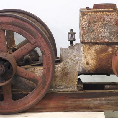 Sale Photo Thumbnail #434: Waterloo 4hp Contract engine