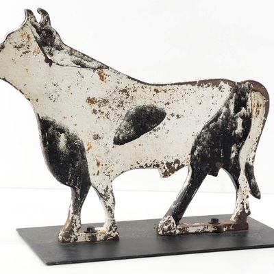Sale Photo Thumbnail #676: Cast iron flat bull windmill weight