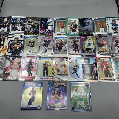 Sale Photo Thumbnail #30: (30) Assorted Football Star Player Rookie Cards - Jayden Daniels, Bo Nix, Drake Maye