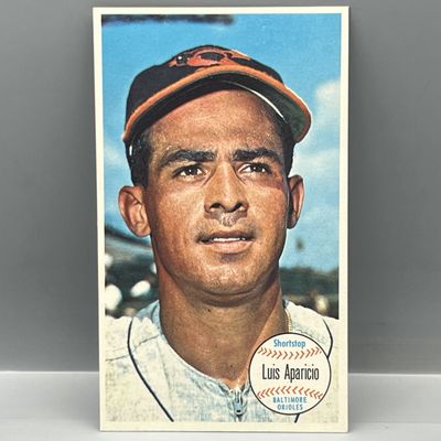 Sale Photo Thumbnail #121: 1964 Topps Giants Luis Aparicio #39