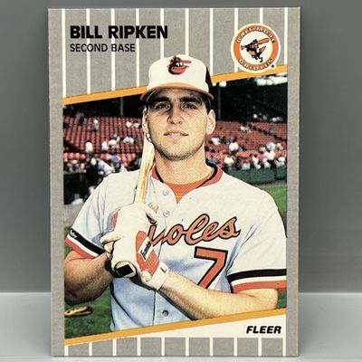 Sale Photo Thumbnail #58: 1989 Fleer Billy Ripken Black Box Error #616