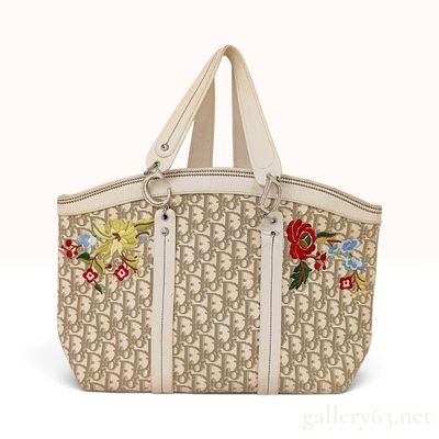 Sale Photo Thumbnail #166: Christian Dior Trotter Romantique Floral Embroidered Ostrich Embossed Leather Tote