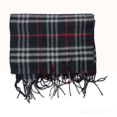 Sale Photo Thumbnail #4: Vintage Burberrys Nova Check Black 100% Lambswool Scarf