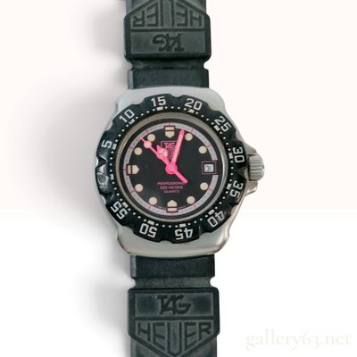 Sale Photo Thumbnail #453: Vintage TAG Heuer Formula 1 Pink and Black Mid-Size Quartz Wristwatch