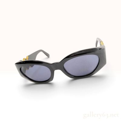 Sale Photo Thumbnail #450: Vintage Gianni Versace MOD. 420/D Black Acetate Sunglasses