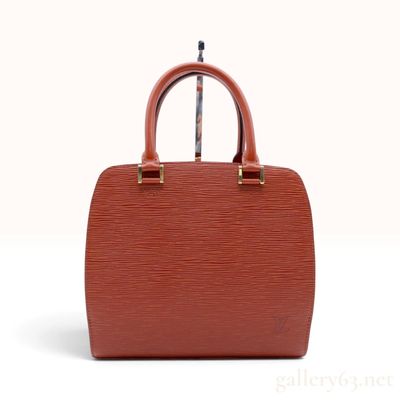 Sale Photo Thumbnail #198: Louis Vuitton Pont-Neuf Kenyan Fawn Epi Leather Handbag