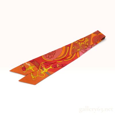 Sale Photo Thumbnail #178: Hermes Festival des Amazones Orange Silk Twilly Scarf