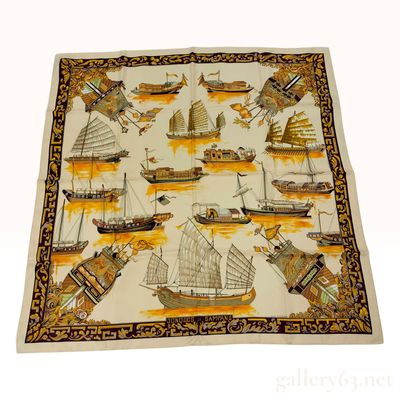 Sale Photo Thumbnail #68: Hermes Junques et Sampans Cream and Purple Silk Carre 90