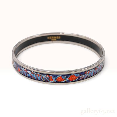 Sale Photo Thumbnail #382: Vintage Hermes Fish Print Narrow Enamel Bangle with Box