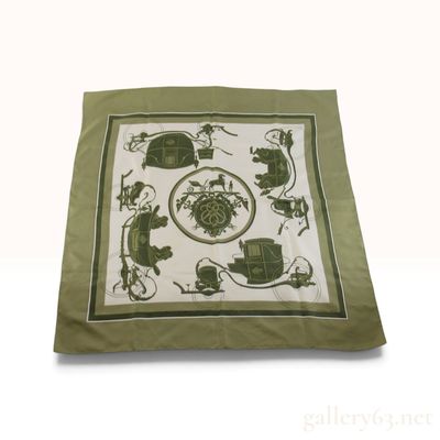 Sale Photo Thumbnail #440: Vintage Hermes Les Voitures a Transformation Olive Green Silk Carre 90