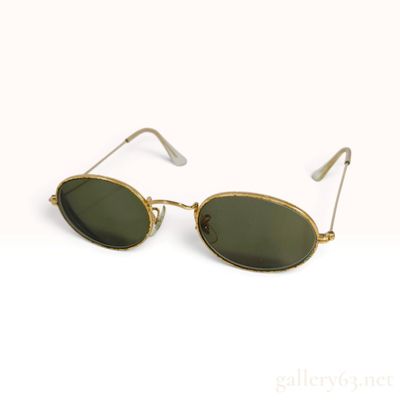 Sale Photo Thumbnail #439: Vintage Bausch and Lomb Ray-Ban W0976 Oval Classic Metals Sunglasses