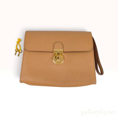 Sale Photo Thumbnail #214: Salvatore Ferragamo Gancini Clasp Tan Pebbled Leather Wristlet Clutch