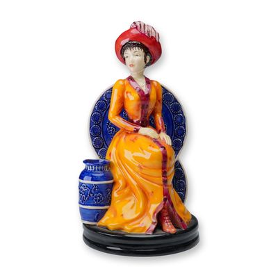 Sale Photo Thumbnail #96: Kevin Francis Figurine, Hannah Barlow