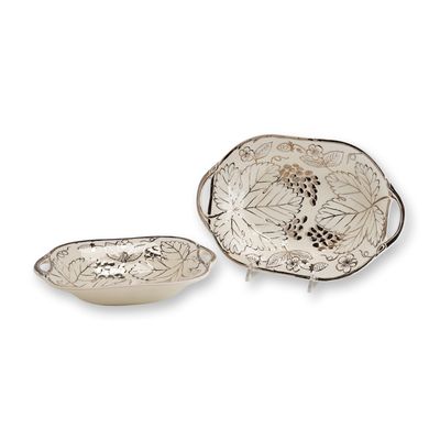Sale Photo Thumbnail #330: 2pc Wedgwood Silver Luster and White Creamware Serving Bowls