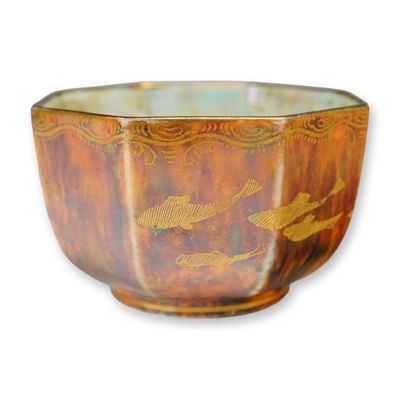 Sale Photo Thumbnail #201: Wedgwood Octagonal Luster Finger Bowl Z4830 by Daisy Makeig-Jones